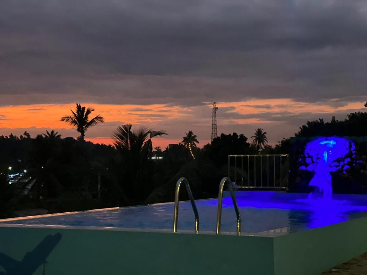 One World Mirissa Otel Dış mekan fotoğraf