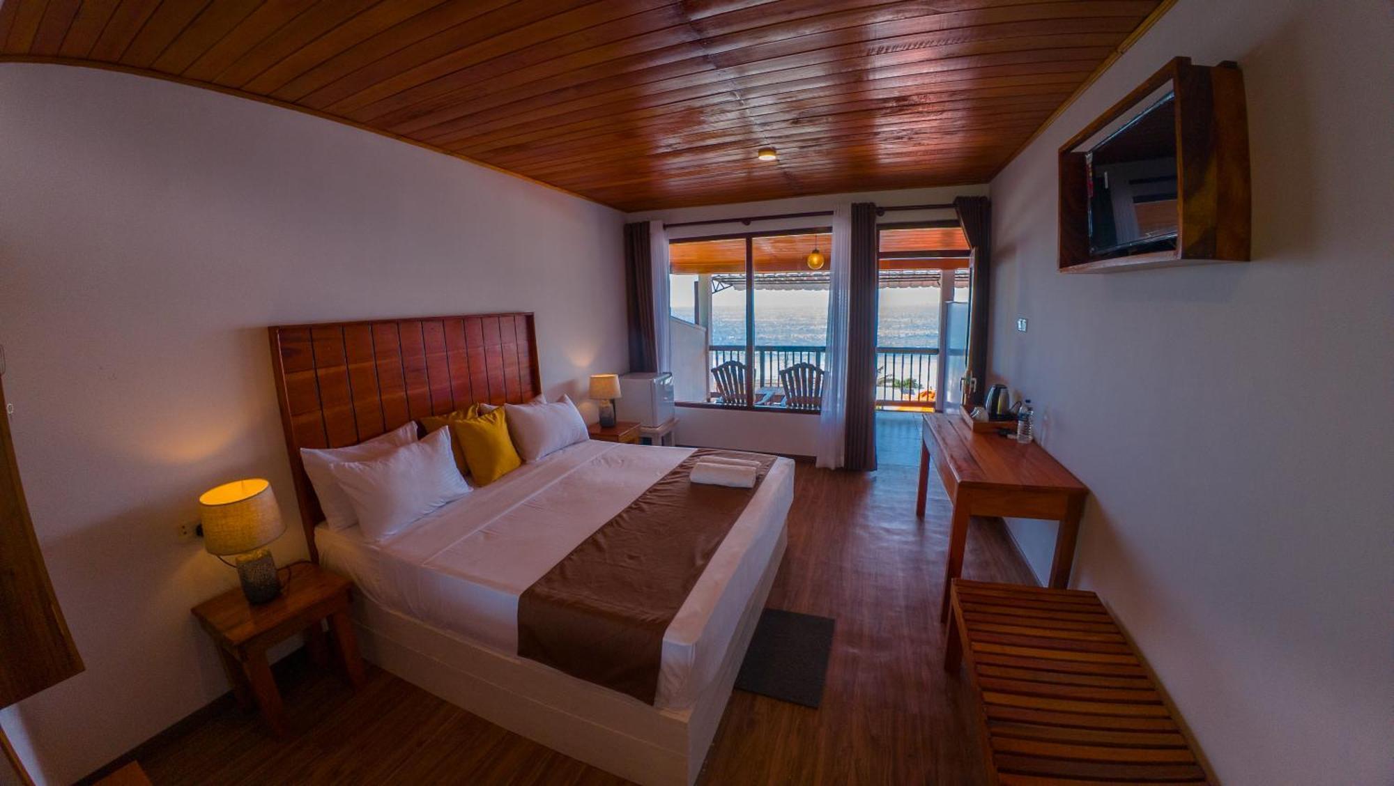 One World Mirissa Otel Dış mekan fotoğraf